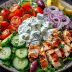 Griechischer Hähnchensalat mit Tzatziki