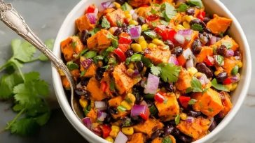 Gerösteter Süßkartoffel-Schwarze-Bohnen-Salat