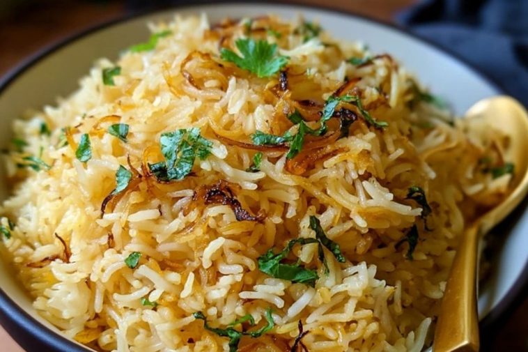 Herzhafter Goldener Zwiebelbutter Jasminreis