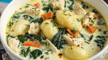 Hühnchen-Gnocchi-Suppe