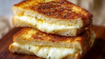 Knoblauchbrot Käse-Sandwich