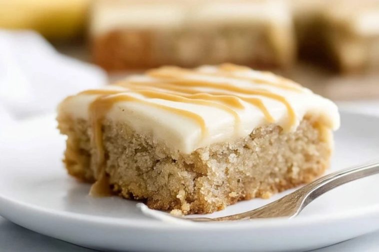 Bananenriegel mit Gesalzenem Karamellfrosting