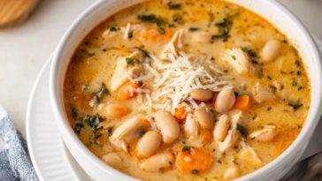 Cremige Hühner-Bohnen-Suppe