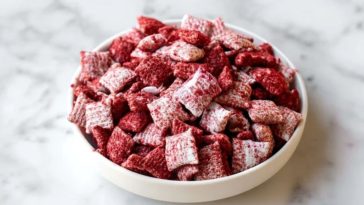 Easy Red Velvet Puppy Chow