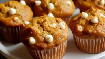 Feuchte Kürbis-Muffins mit Weißer Schokolade