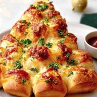 Käseweihnachtsbaum aus Brötchen