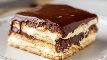 Schokoladen Eclair Kuchen